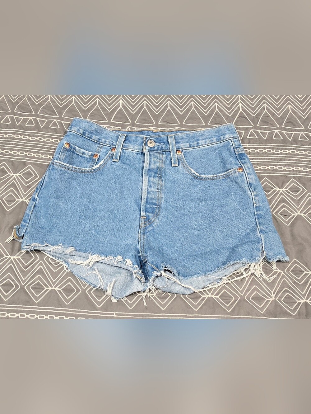 Levis 501 High Waisted Cutoff Shorts Size 28